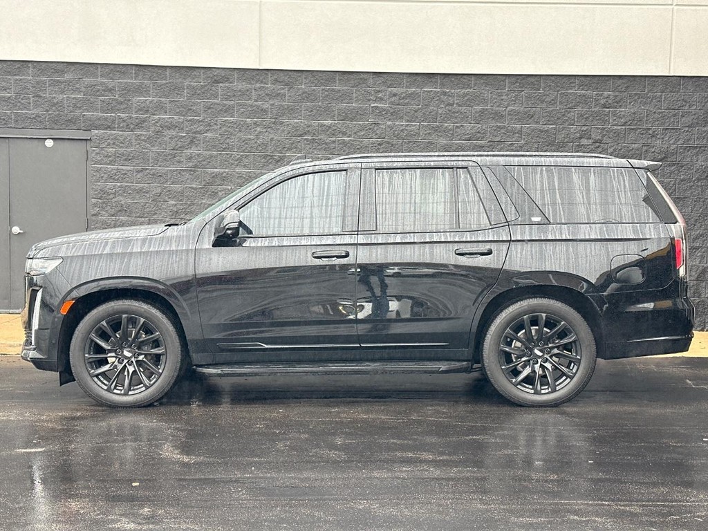 Cadillac Escalade Vehicle Full-screen Gallery Image 05