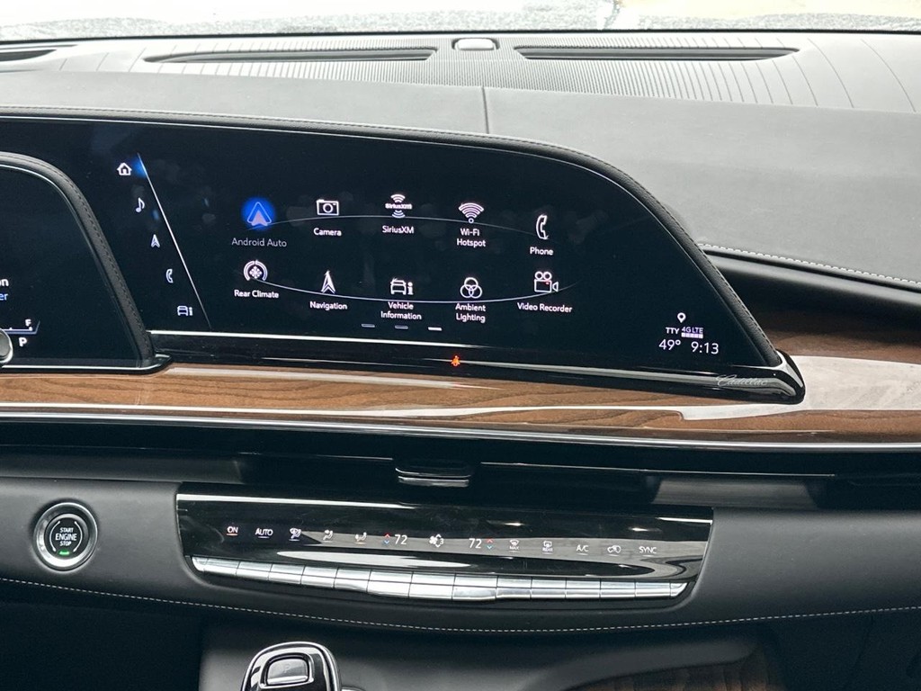 Cadillac Escalade Vehicle Full-screen Gallery Image 12