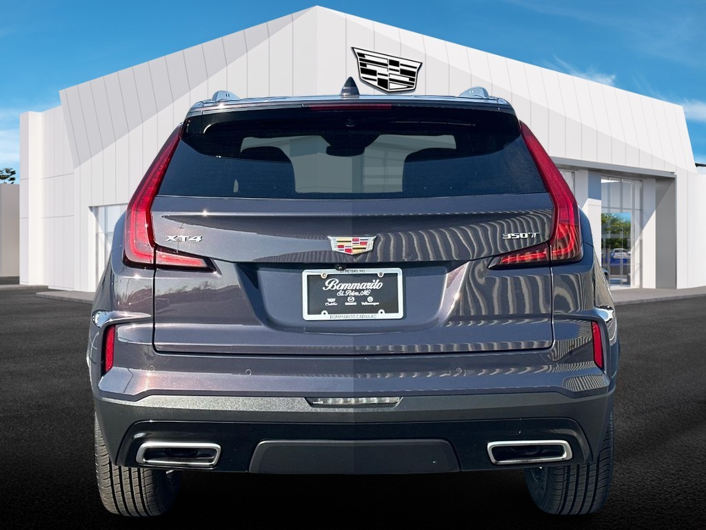 Cadillac XT4 Vehicle Full-screen Gallery Image 06