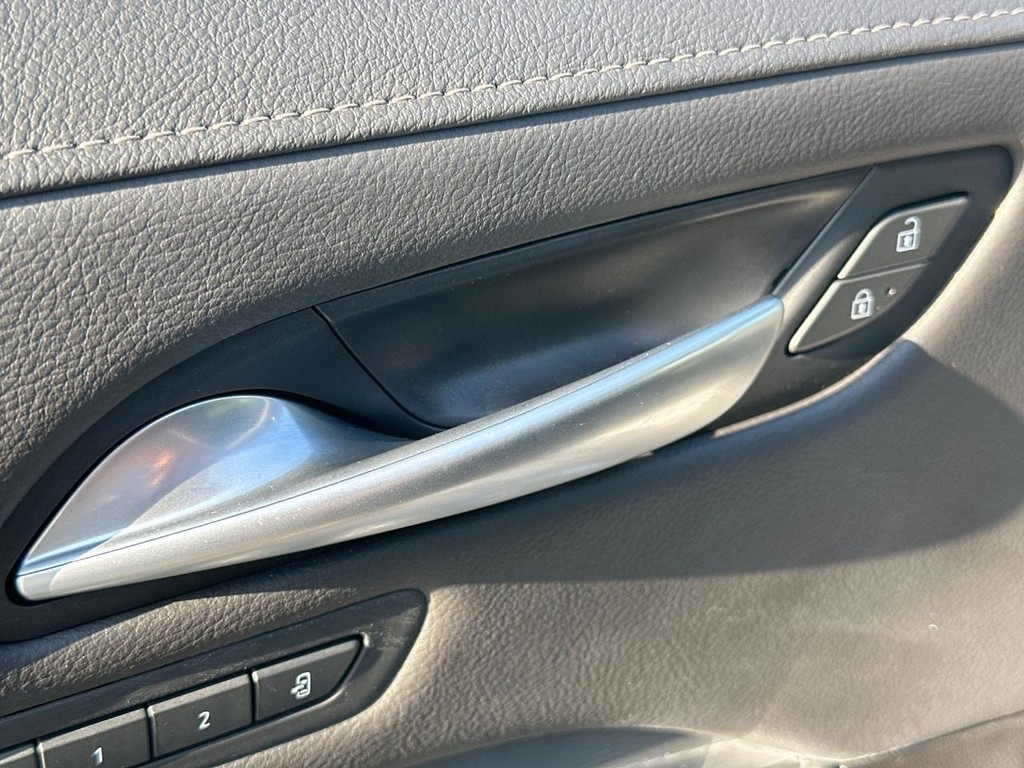 Cadillac XT4 Vehicle Full-screen Gallery Image 20