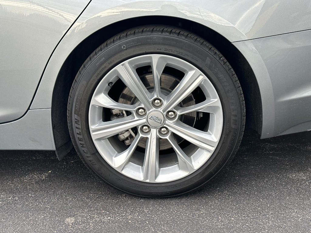 Cadillac CT5 Vehicle Full-screen Gallery Image 06