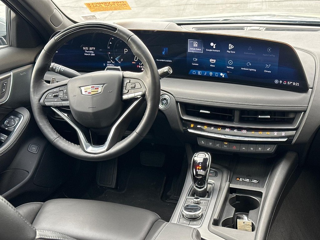 Cadillac CT5 Vehicle Full-screen Gallery Image 10