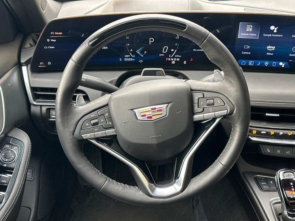 Cadillac CT5 Vehicle Full-screen Gallery Image 11
