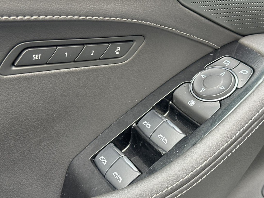 Cadillac CT5 Vehicle Full-screen Gallery Image 19