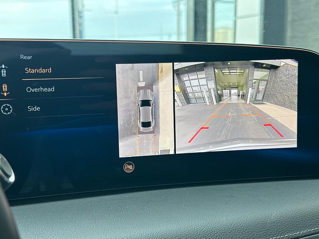 Cadillac CT5 Vehicle Full-screen Gallery Image 24