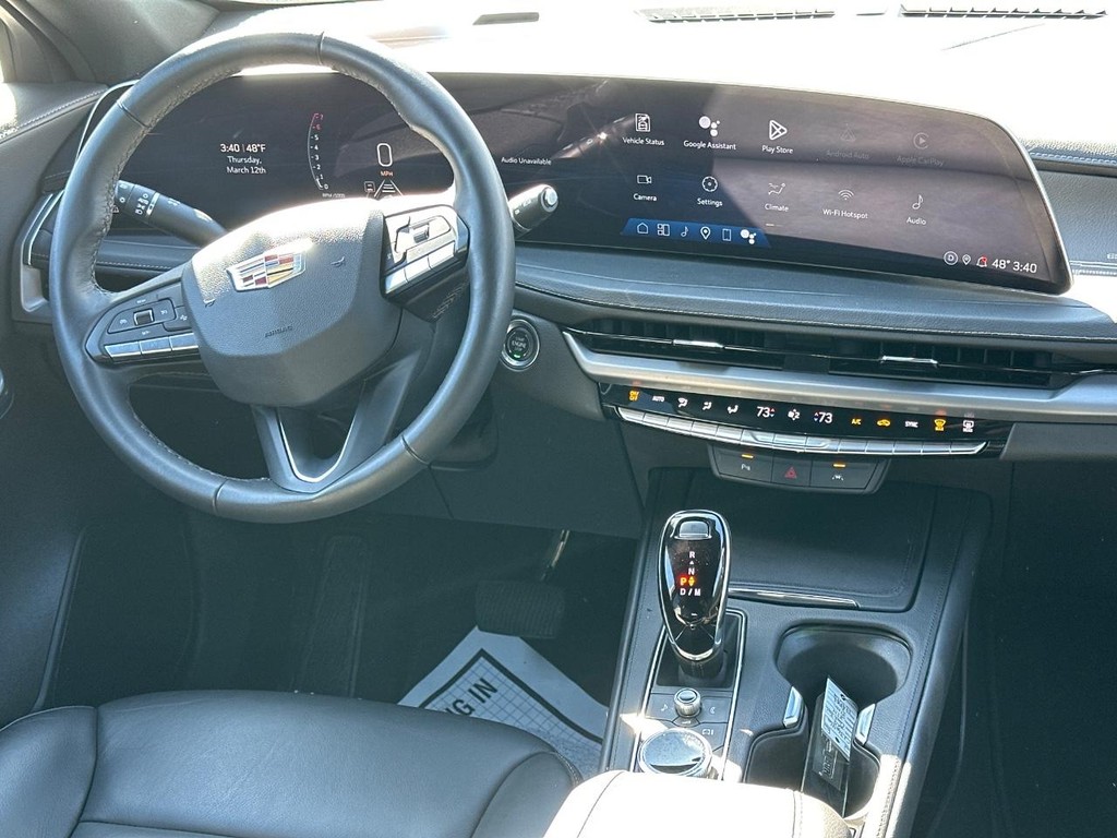 Cadillac XT4 Vehicle Full-screen Gallery Image 08