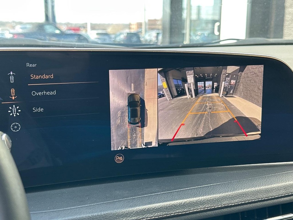 Cadillac XT4 Vehicle Full-screen Gallery Image 22