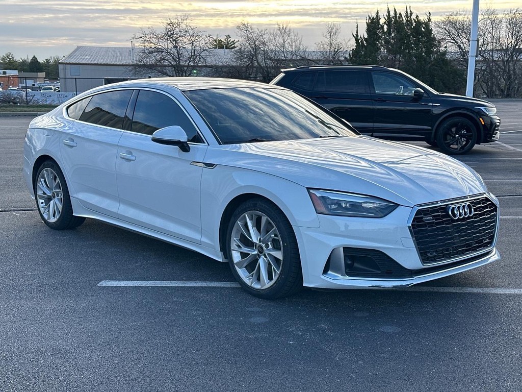 Audi A5 Sportback Vehicle Full-screen Gallery Image 03