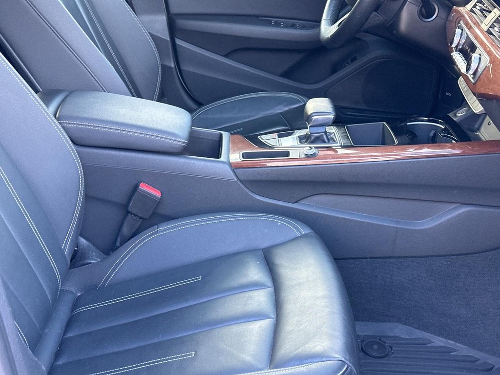 Audi A5 Sportback Vehicle Full-screen Gallery Image 17