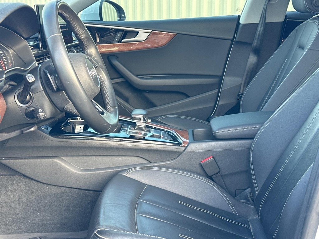 Audi A5 Sportback Vehicle Full-screen Gallery Image 18