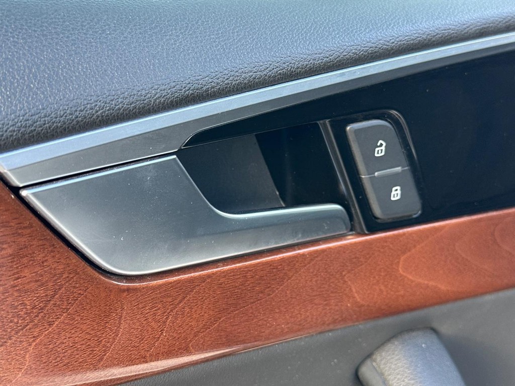 Audi A5 Sportback Vehicle Full-screen Gallery Image 20