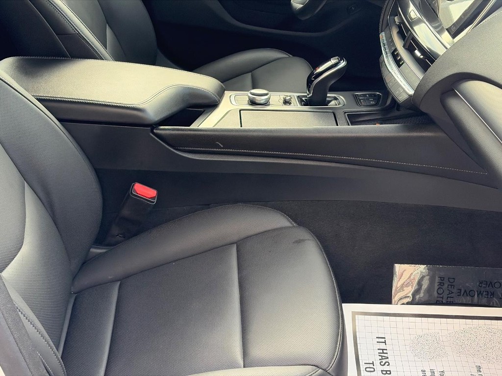 Cadillac CT5 Vehicle Full-screen Gallery Image 14