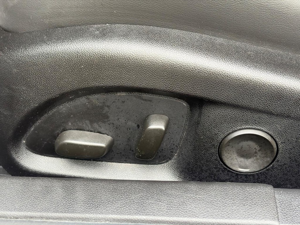 Cadillac CT5 Vehicle Full-screen Gallery Image 16