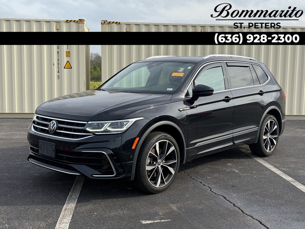 Deep Black Pearl 2022 Volkswagen Tiguan SEL R-Line 4Motion SUV / Crossover All-Wheel Drive Automatic
