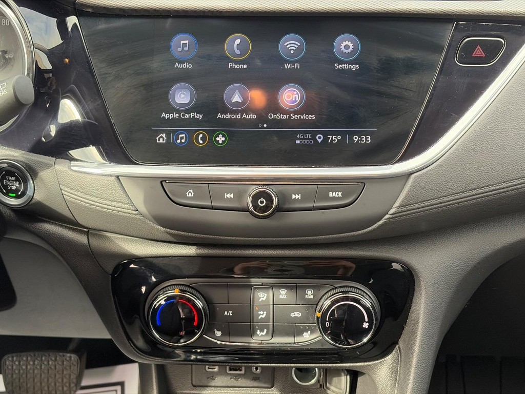 Buick Encore GX Vehicle Full-screen Gallery Image 14