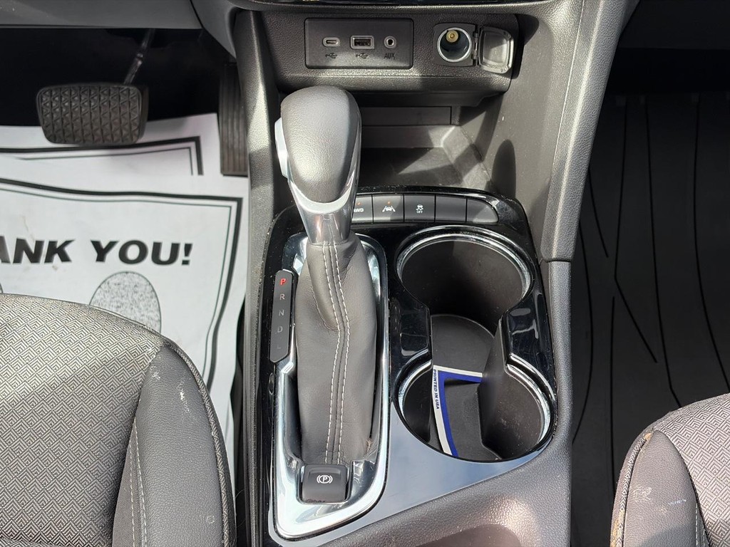 Buick Encore GX Vehicle Full-screen Gallery Image 15