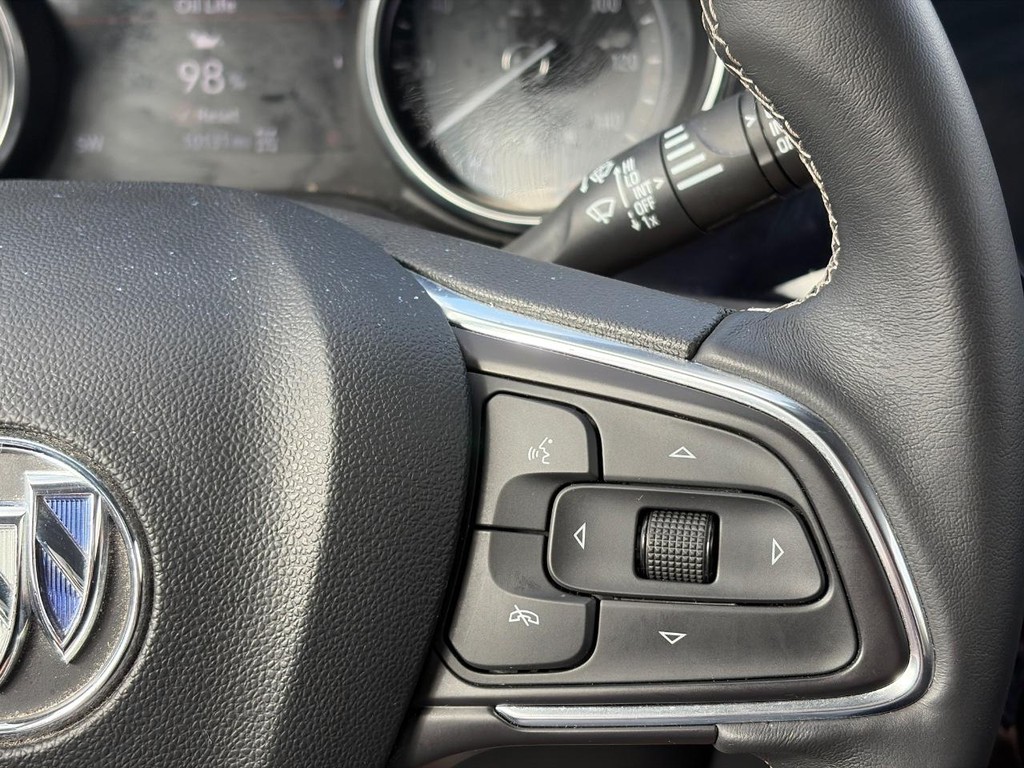 Buick Encore GX Vehicle Full-screen Gallery Image 24