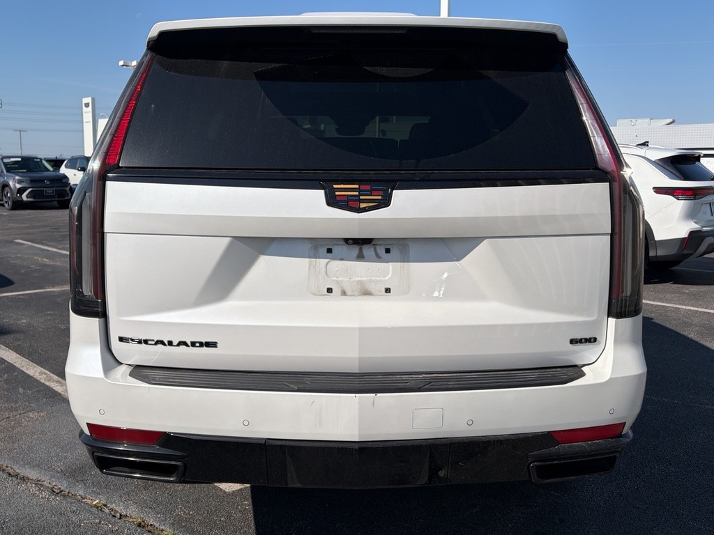 Cadillac Escalade Vehicle Full-screen Gallery Image 03