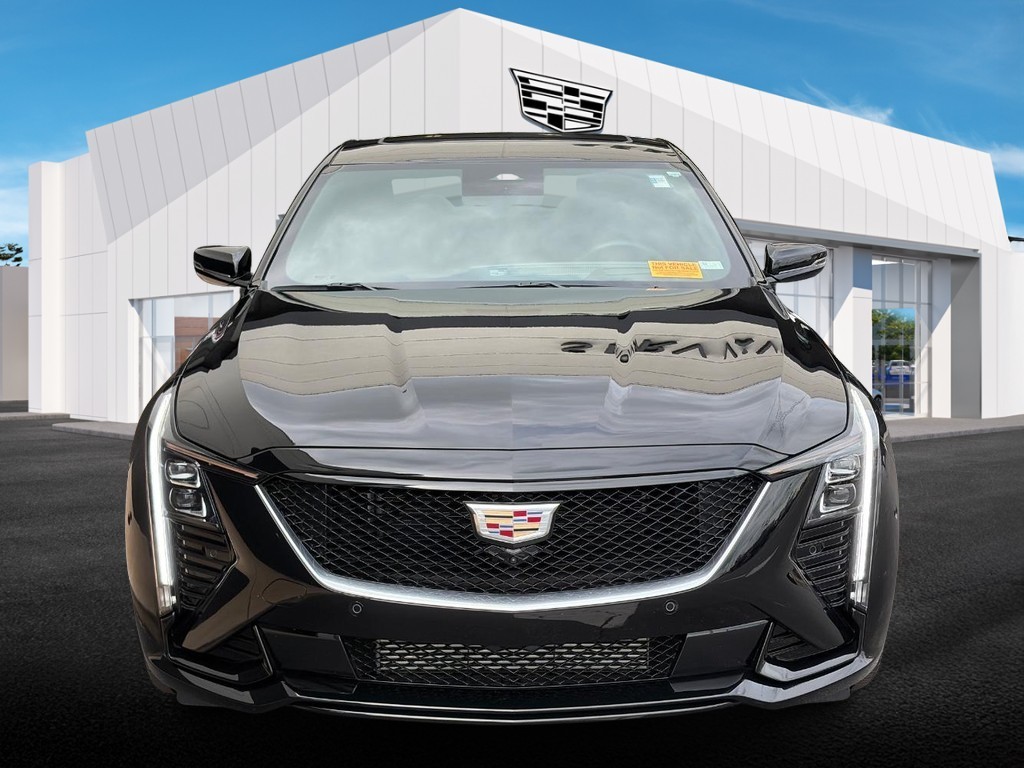 Cadillac CT5 Vehicle Full-screen Gallery Image 02