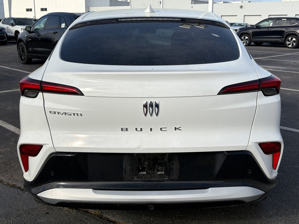 Buick Envista Vehicle Full-screen Gallery Image 03