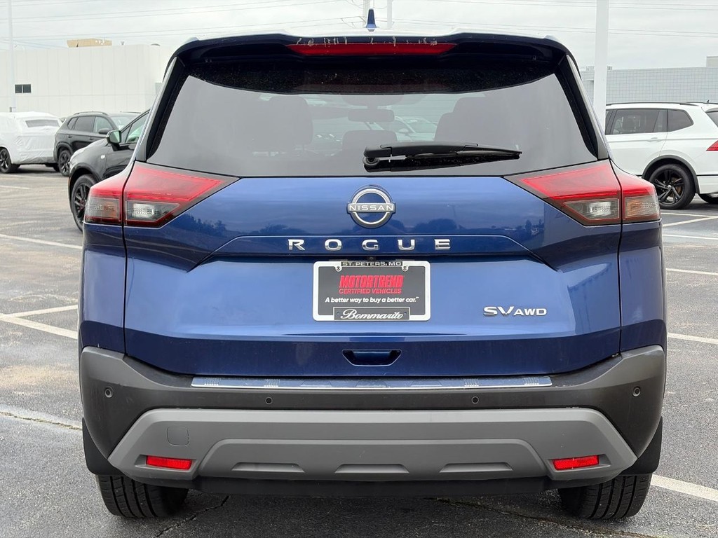 View vehicle photo 6