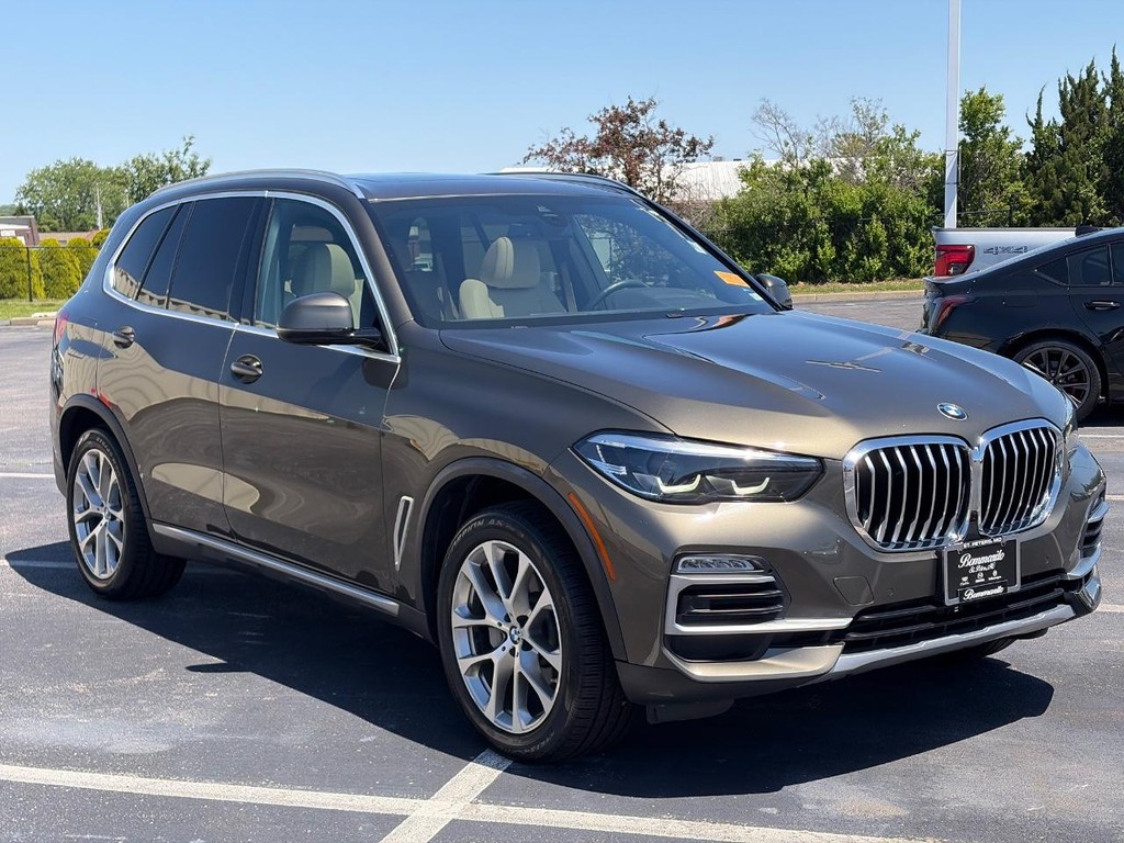 BMW X5 Vehicle Full-screen Gallery Image 03