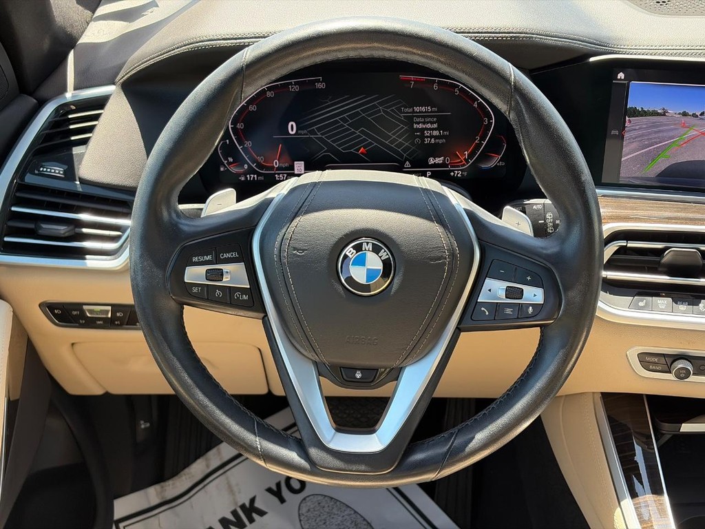 BMW X5 Vehicle Full-screen Gallery Image 14