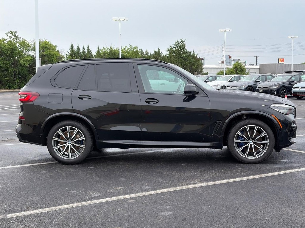 BMW X5 Vehicle Full-screen Gallery Image 04