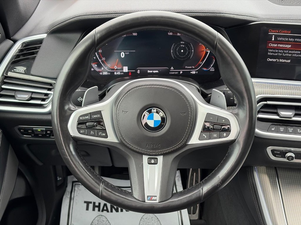 BMW X5 Vehicle Full-screen Gallery Image 14