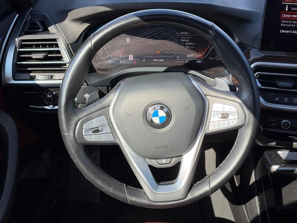 BMW X3 Vehicle Full-screen Gallery Image 14