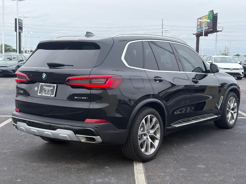 BMW X5 Vehicle Full-screen Gallery Image 05