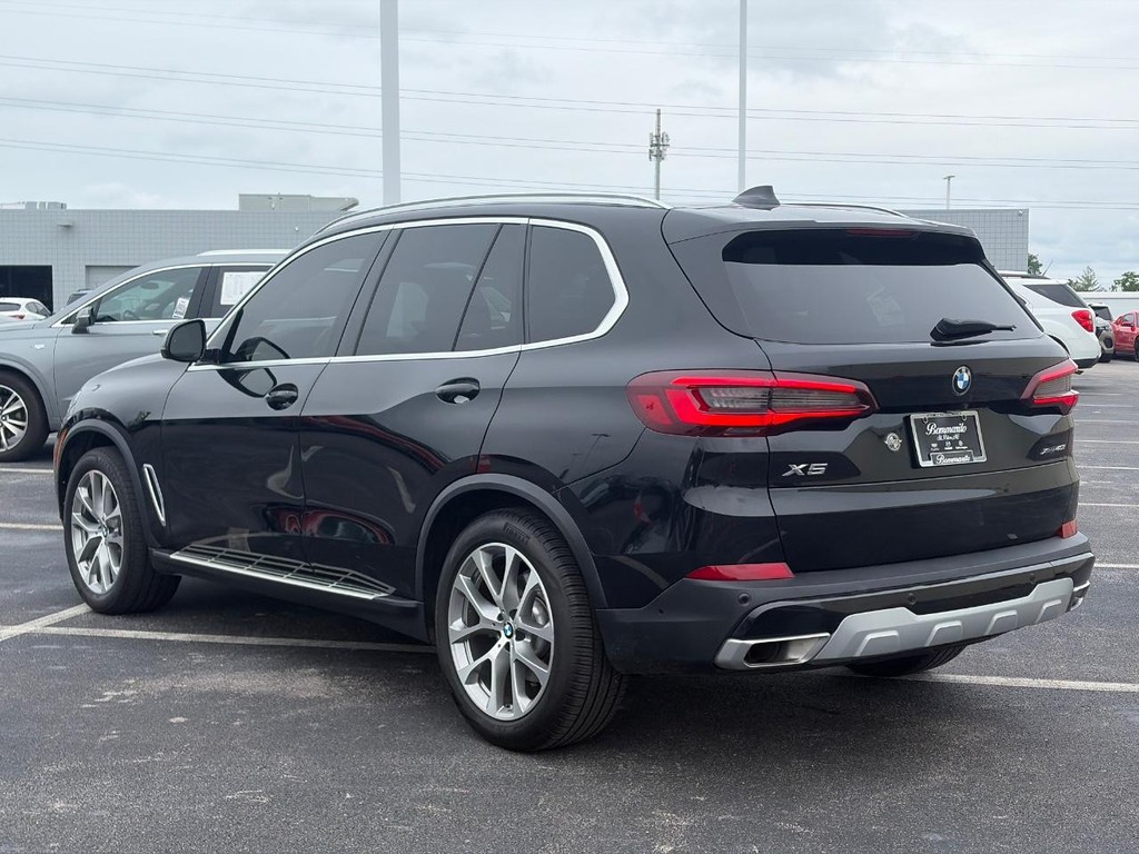 BMW X5 Vehicle Full-screen Gallery Image 08