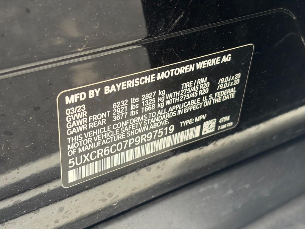 BMW X5 Vehicle Full-screen Gallery Image 25