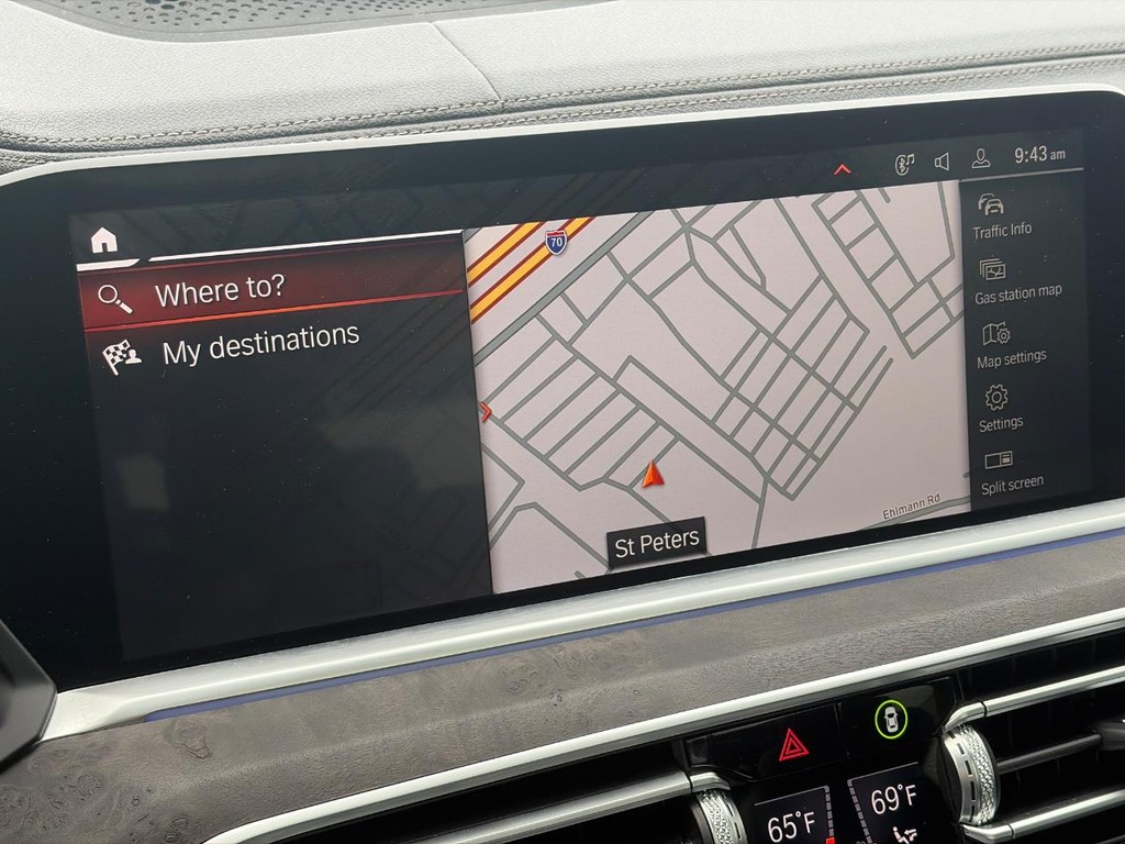 BMW X5 Vehicle Full-screen Gallery Image 29