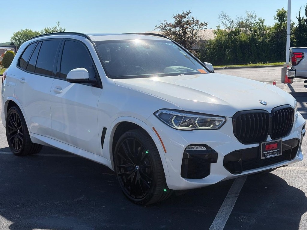 BMW X5 Vehicle Full-screen Gallery Image 03