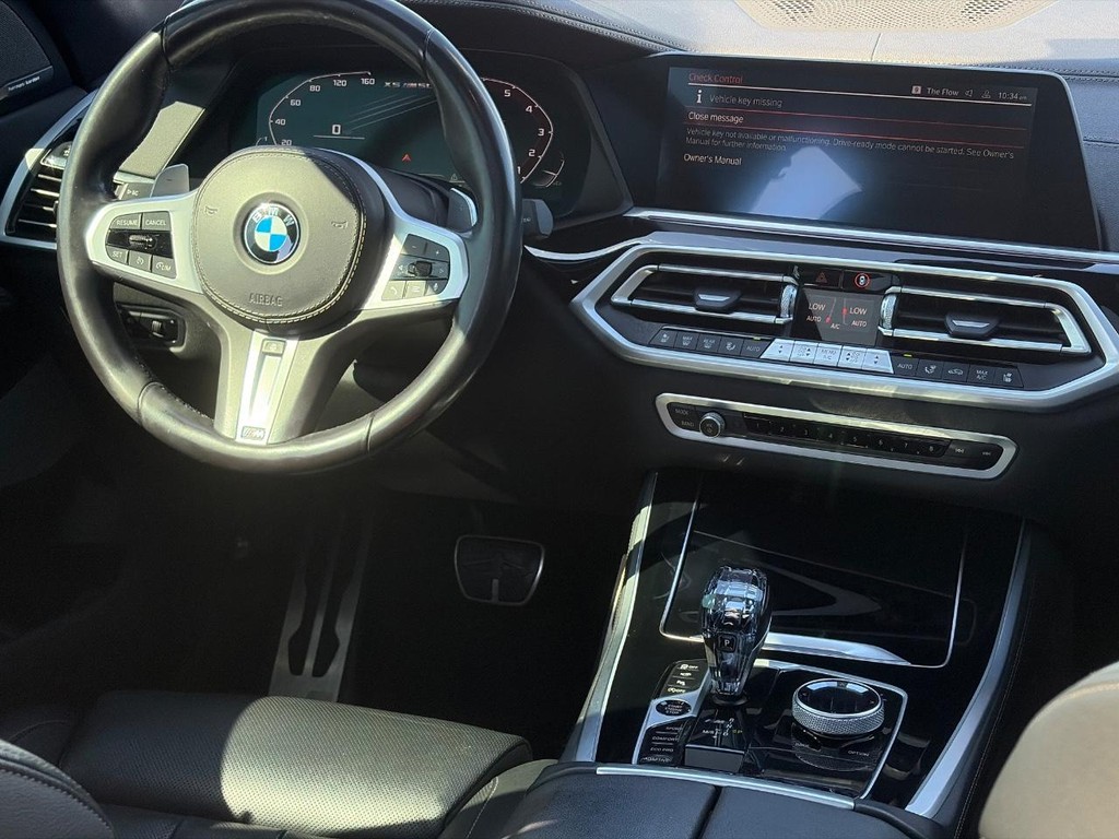 BMW X5 Vehicle Full-screen Gallery Image 13