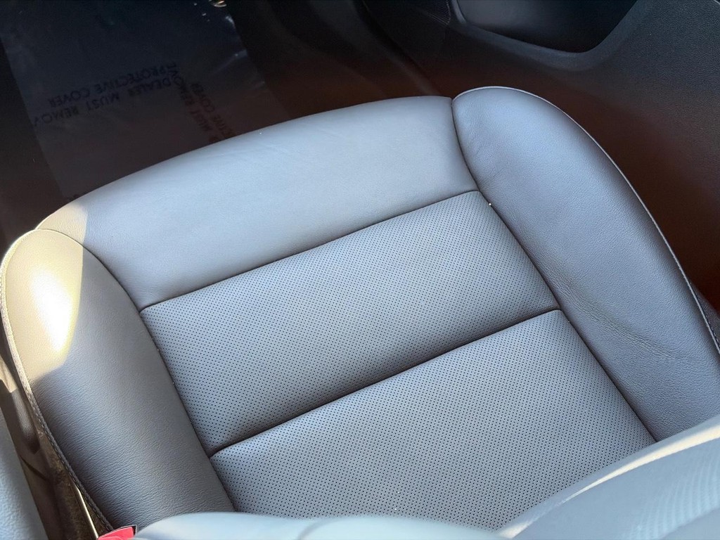 Cadillac XT4 Vehicle Full-screen Gallery Image 14