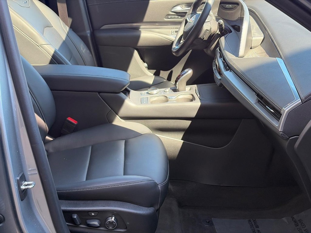 Cadillac XT4 Vehicle Full-screen Gallery Image 15