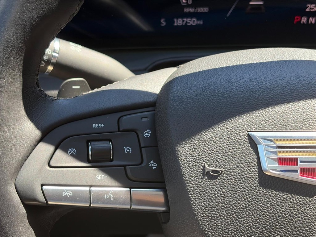 Cadillac XT4 Vehicle Full-screen Gallery Image 21