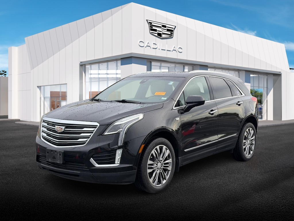 Cadillac XT5 Vehicle Full-screen Gallery Image 01