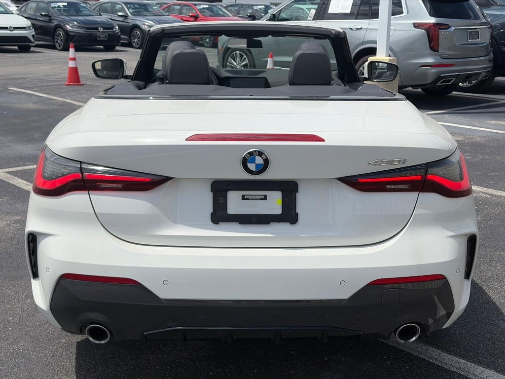 BMW 4 Series Vehicle Full-screen Gallery Image 07