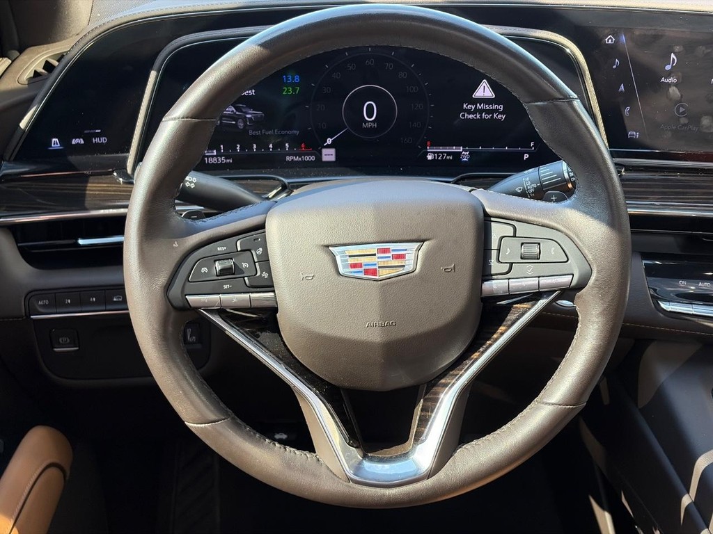 Cadillac Escalade Vehicle Full-screen Gallery Image 11