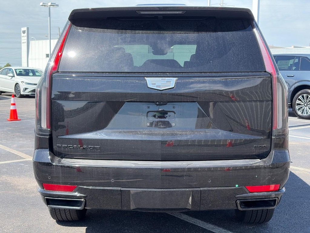 Cadillac Escalade Vehicle Full-screen Gallery Image 03