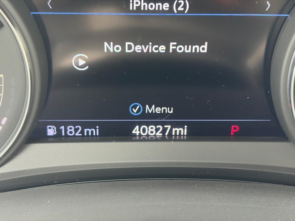 Cadillac XT4 Vehicle Full-screen Gallery Image 06