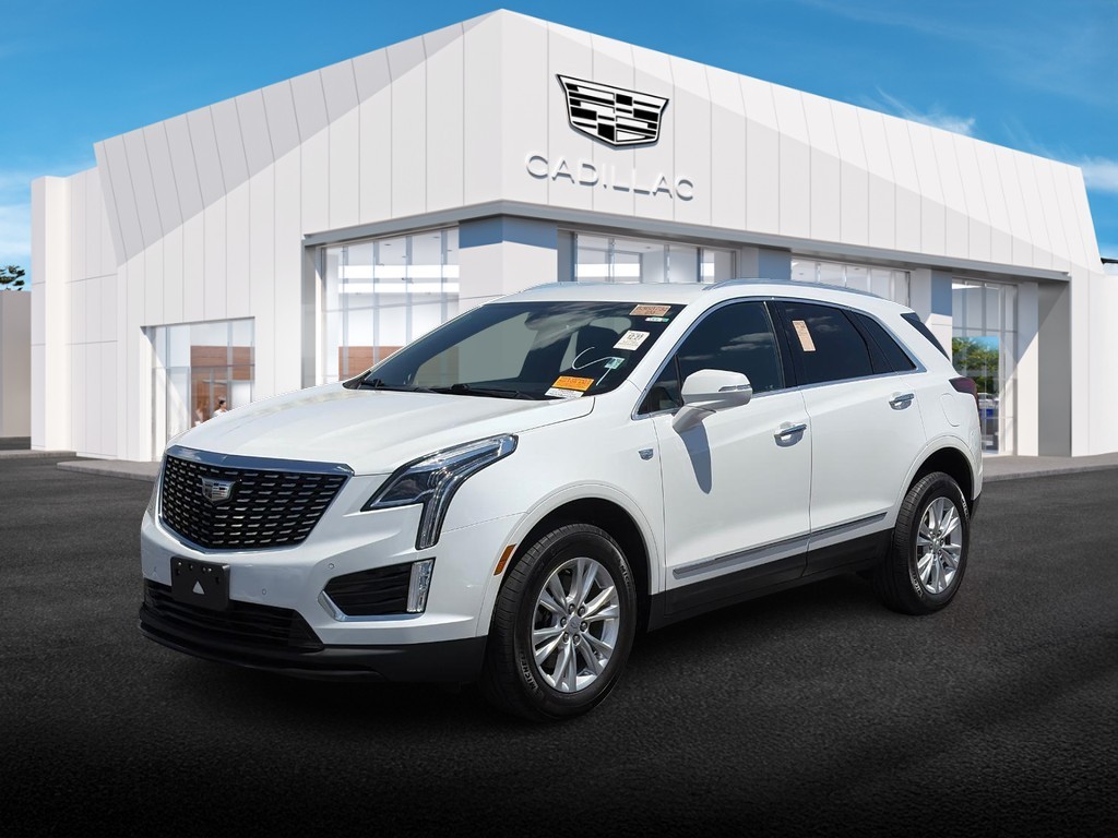 Cadillac XT5 Vehicle Full-screen Gallery Image 01