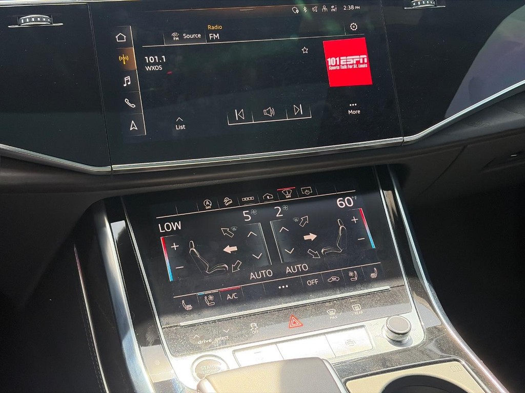 Audi Q8 Vehicle Full-screen Gallery Image 15