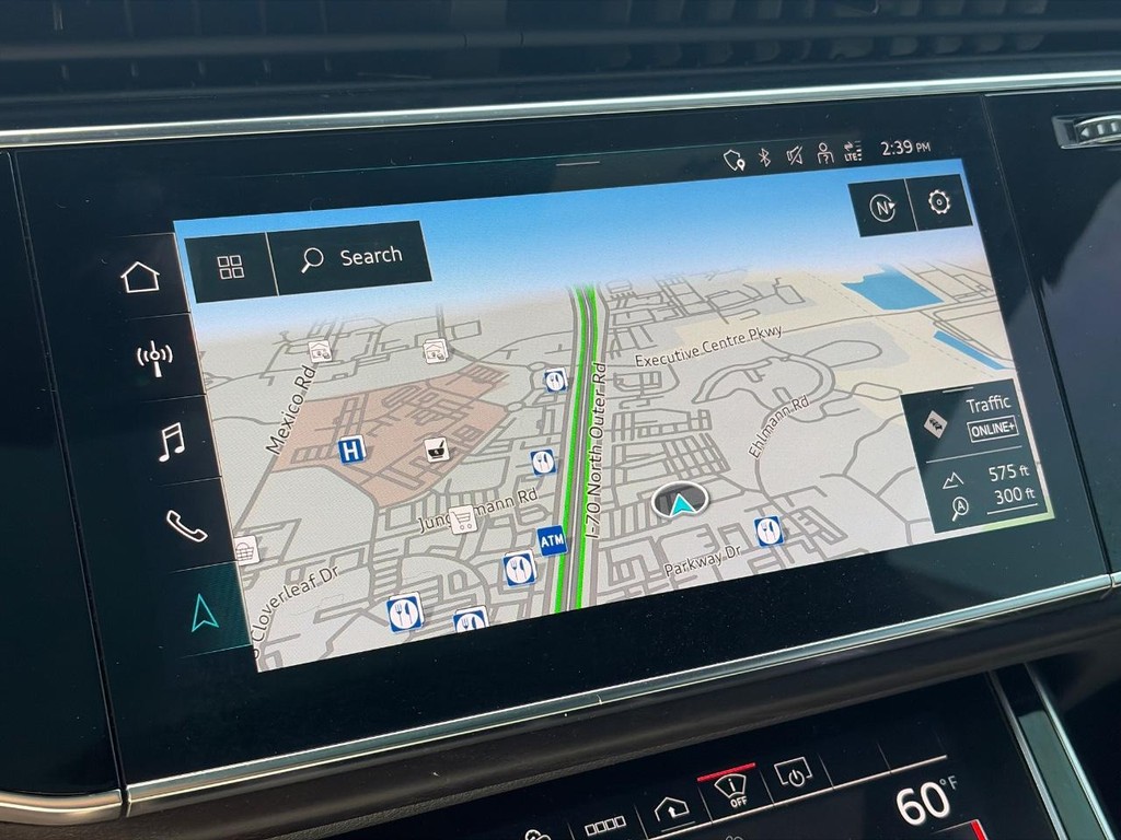 Audi Q8 Vehicle Full-screen Gallery Image 28
