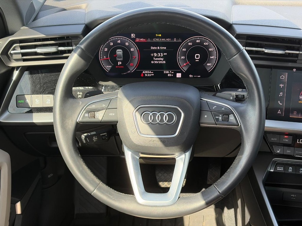 Audi A3 Vehicle Full-screen Gallery Image 14