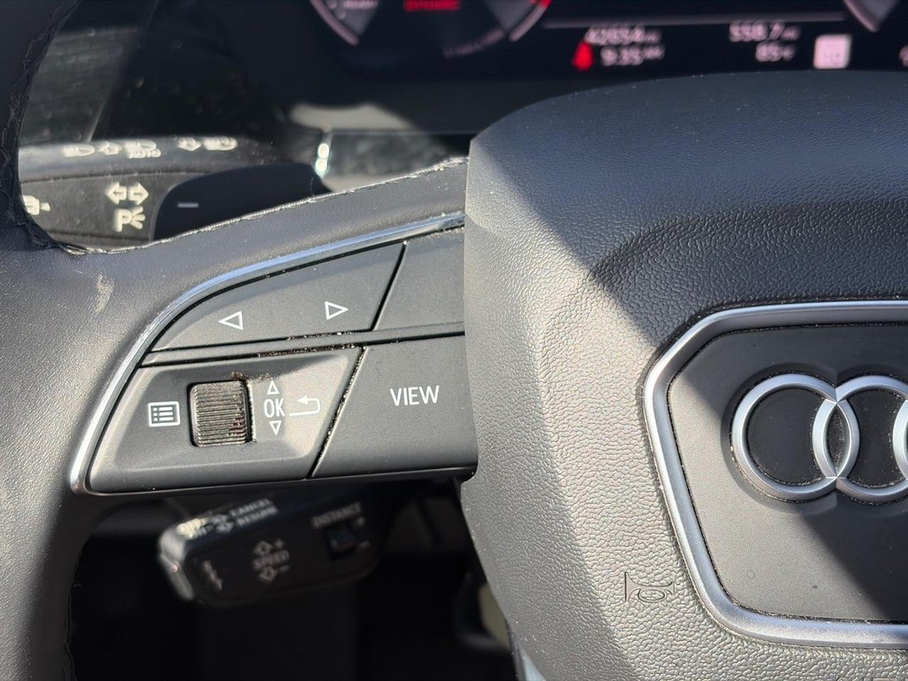 Audi A3 Vehicle Full-screen Gallery Image 25