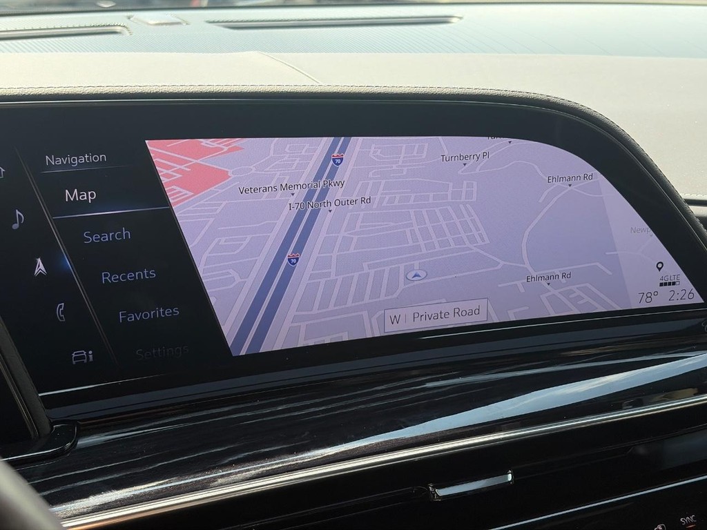 Cadillac Escalade ESV Vehicle Full-screen Gallery Image 29